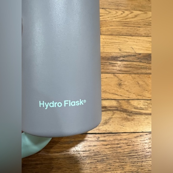 Hydro Flask Movement Series - Picture 6 of 8